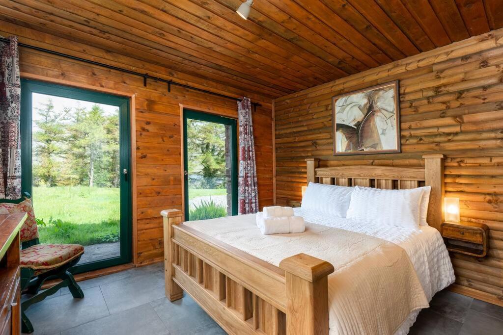 Heather Lodge With Sea And Mountain Views Leenaun Ngoại thất bức ảnh